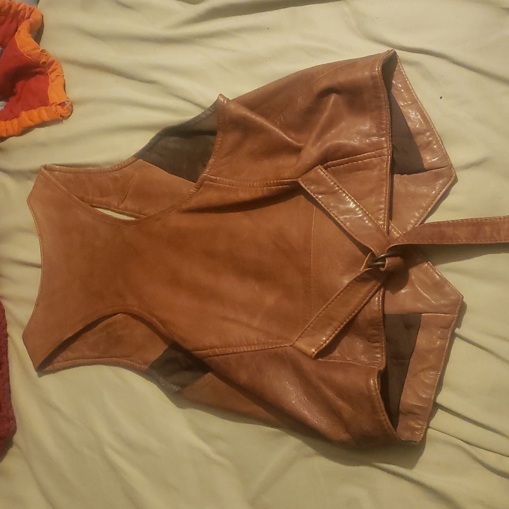 Vest - Picture 2 of 3